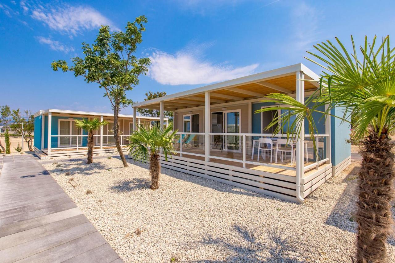 Mobile Homes Camping Omisalj ภายนอก รูปภาพ